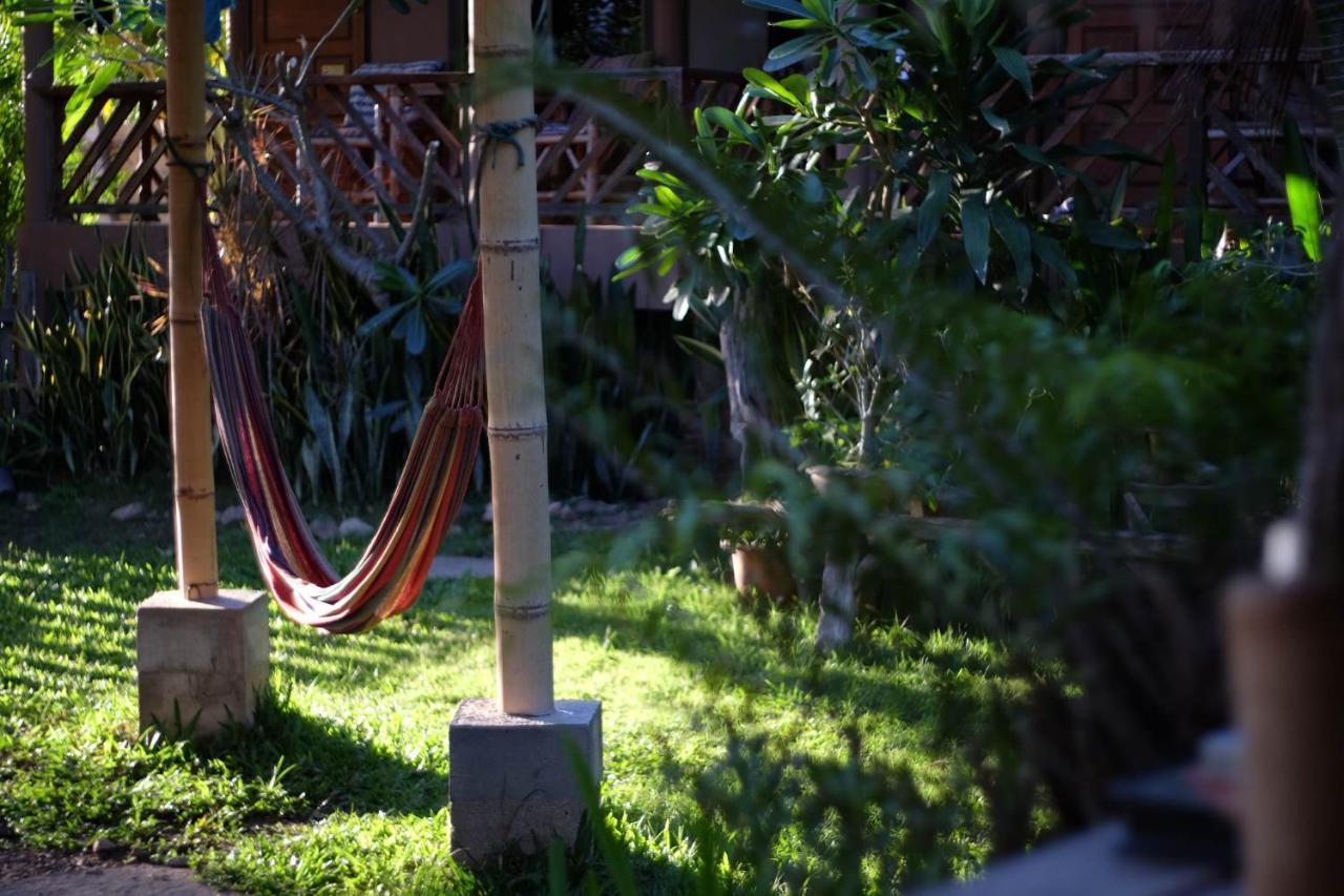 Chilling Hill Guesthouse Pai Dış mekan fotoğraf