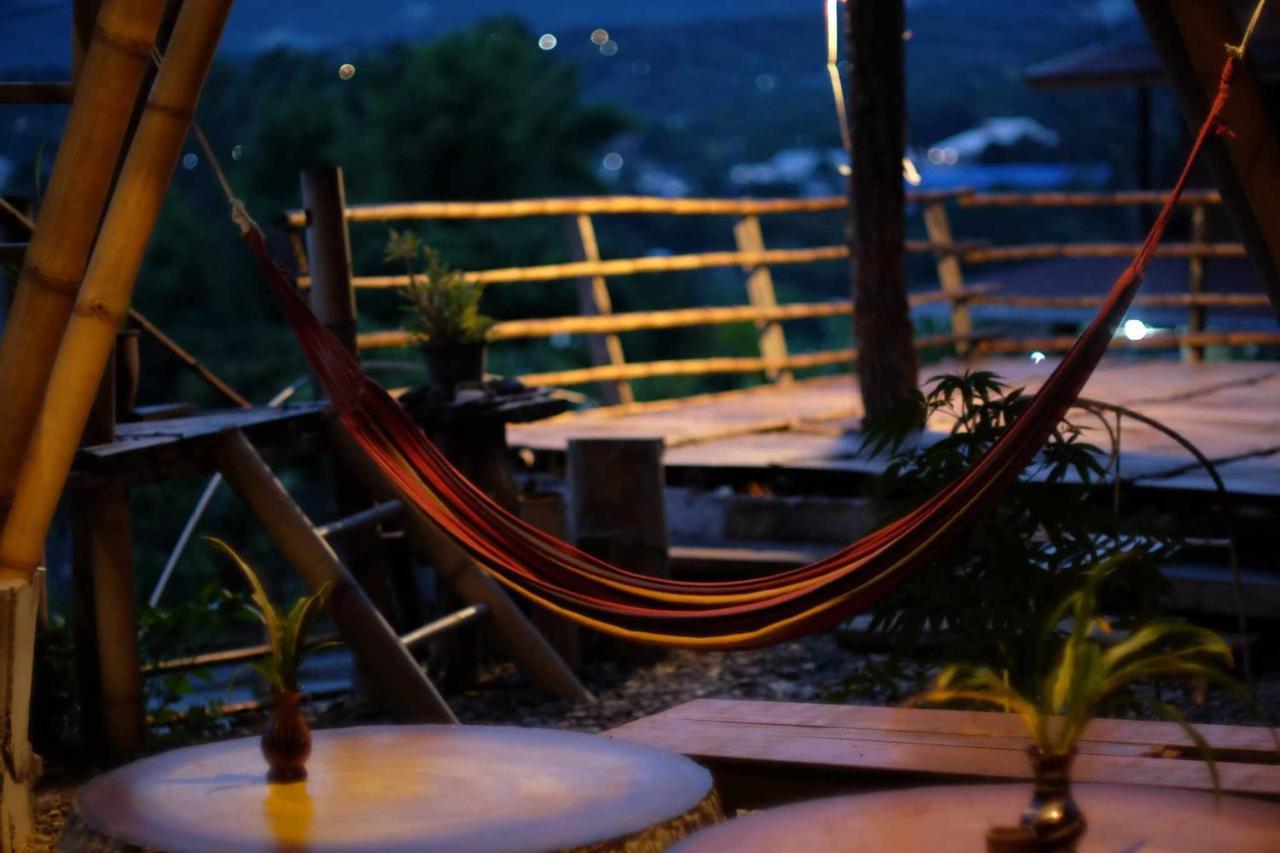 Chilling Hill Guesthouse Pai Dış mekan fotoğraf