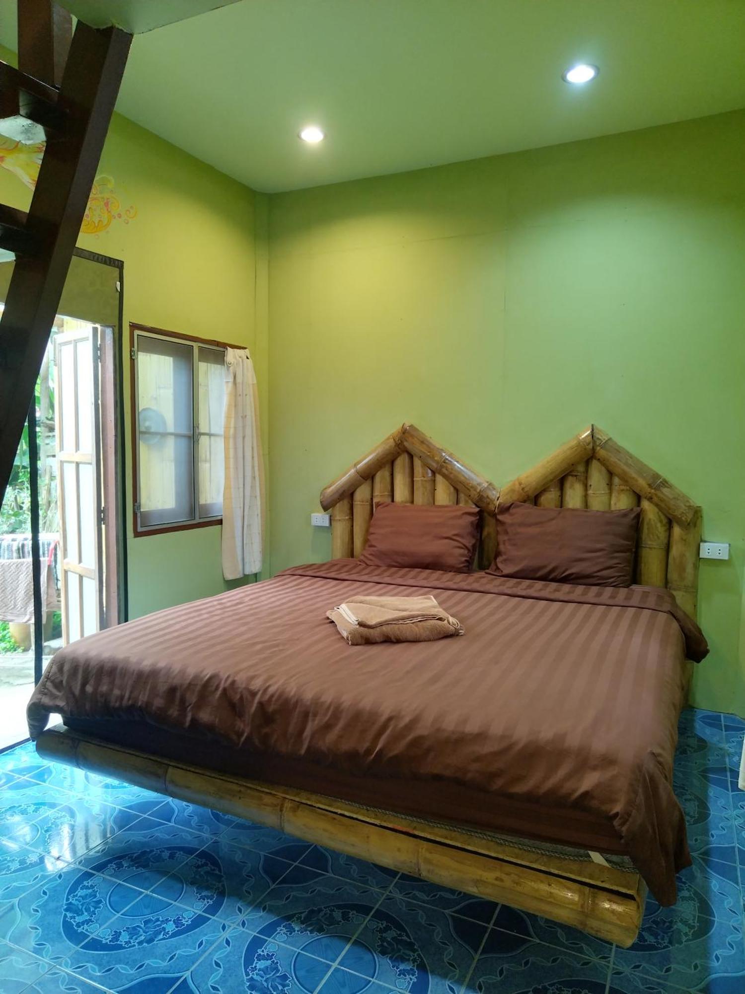 Chilling Hill Guesthouse Pai Dış mekan fotoğraf